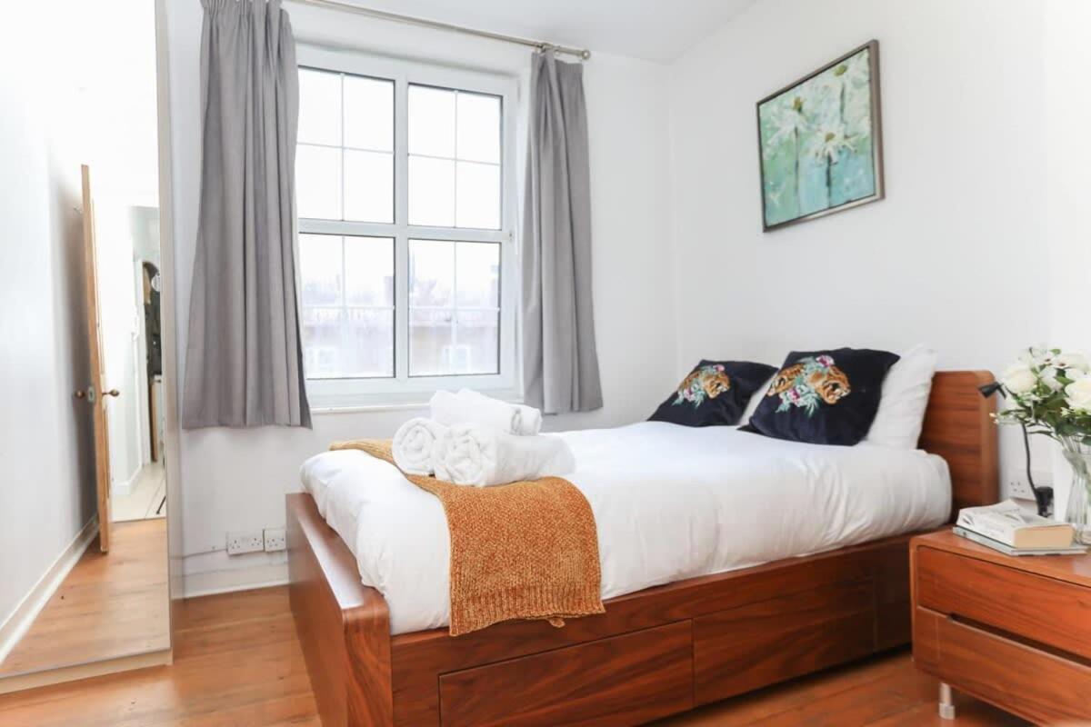 2 Bedroom Apartment In Waterloo Central Лондон Экстерьер фото